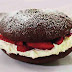 strawberries and cream whoopie pies