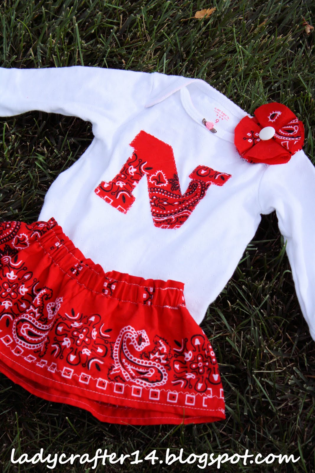 Ladybugs Crafts and 14???: Baby Girl Nebraska Outfit. Skirt 
