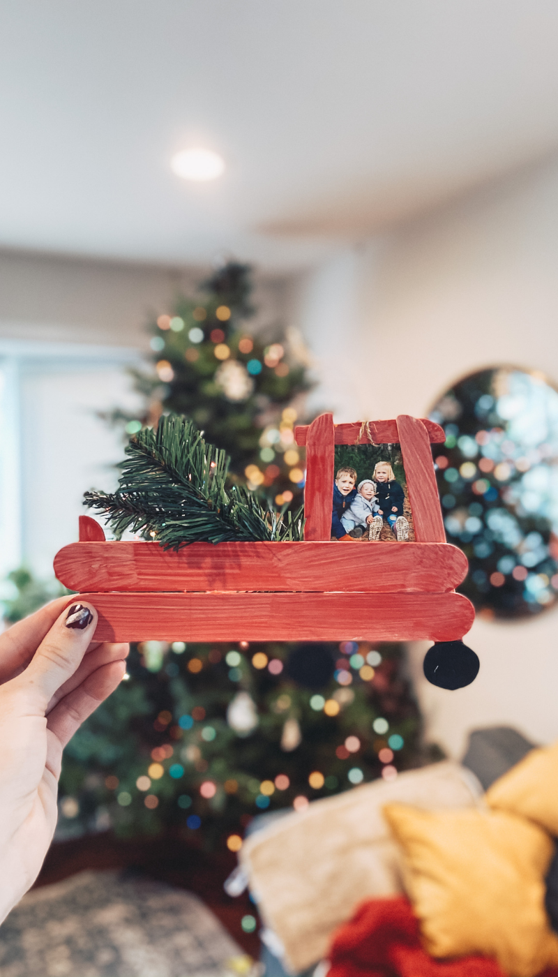 Christmas ornament craft to give to grandparents