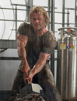 chris hemsworth bodybuilding. here#39;s Chris Hemsworth, the