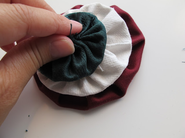 how to make step by steps for a rosette