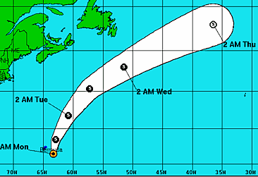 Tropischer Sturm GERT zieht knapp östlich an Bermuda vorbei, 2011, aktuell, Atlantik, Bermudas, Gert, Hurrikansaison 2011, August, Sturmwarnung, Touristen, Vorhersage Forecast Prognose, Zugbahn, 