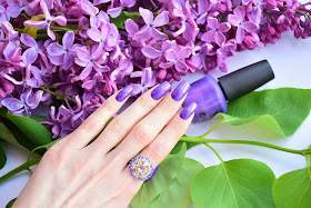 opi_purple_with_a_purpose_lilac_flatlay