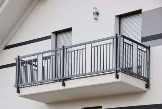 model railing balkon rumah