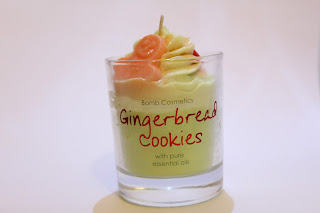 Bomb Cosmetics gingerbread cookie candle
