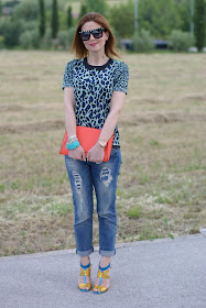 Zara orange clutch, boyfriend jeans, Fashion and Cookies