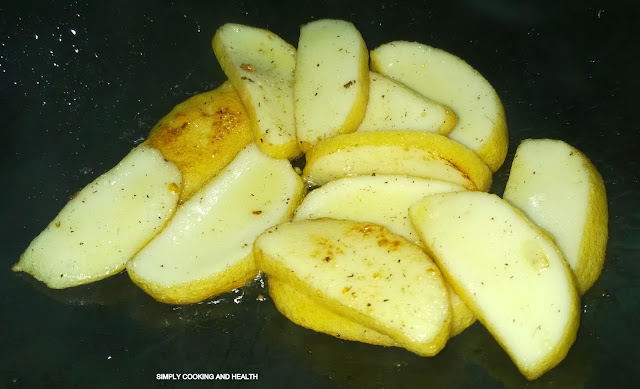  Frying fish cake