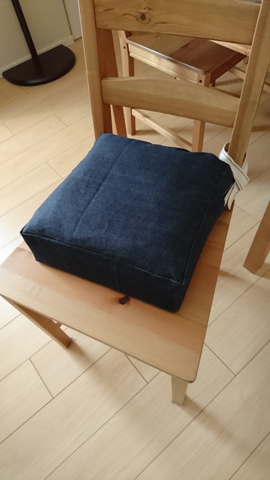 手作り高さ調整クッション A Handmade Chair Cushion For My Kid