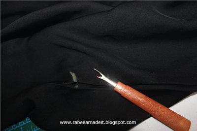 abaya alterations, how to add pocket in abaya, adding side pockets in modest dress, sewing in-seam pockets, step-by-step tutorial, rabeeamadeit, side pockets free pattern