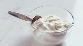 Cara Mengatasi Rambut Rontok Dengan Yoghurt