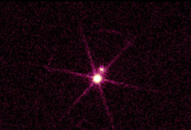 Рентгеновский снимок Сириуса А и В, двойной звездной системы,