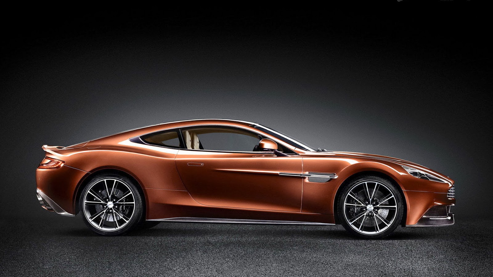 http://www.crazywallpapers.in/2014/02/aston-martin-vanquish-free-wallpapers.html