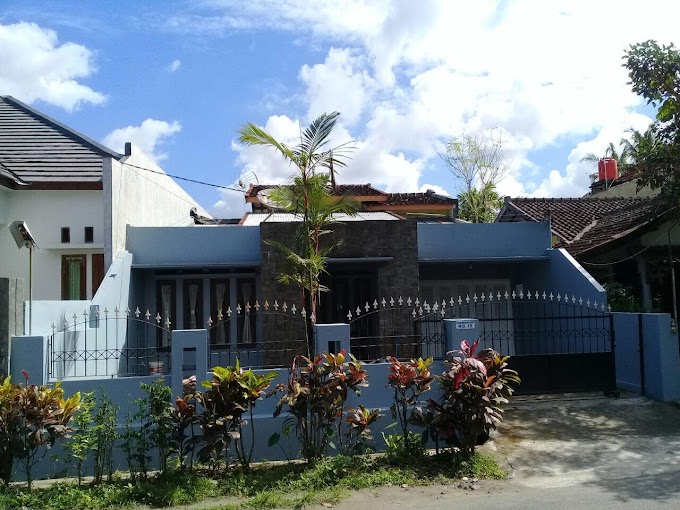 Rumah Minimalis pinggir jalan strategis Kawasan Perumahan Elite area Jl. Kaliurang km 9