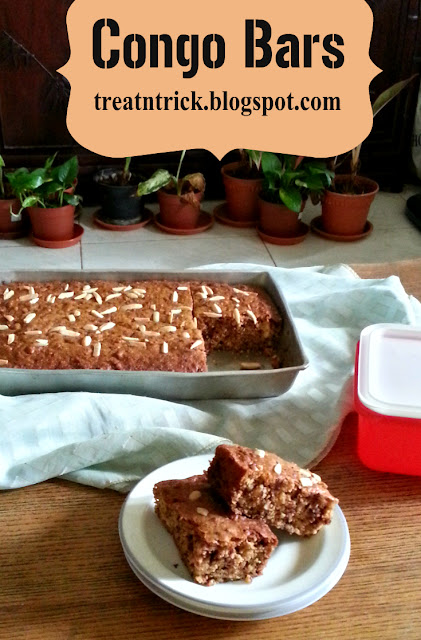 Congo  Bars Recipe @ treatntrick.blogspot.com