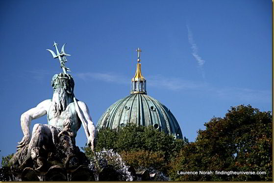 Berlin Dom and fountain