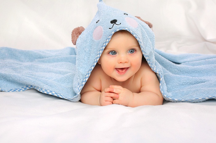 Cute Blue Eye Baby Wallpaper