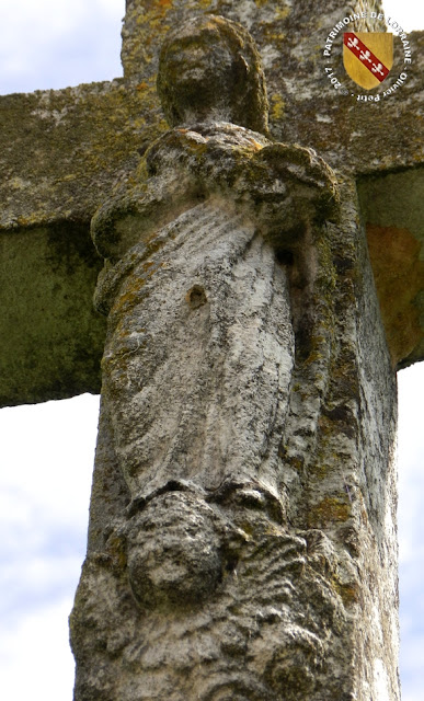 VITREY (54) - Croix-calvaire de Messipierre (1734)