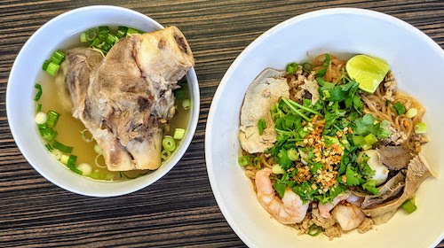 គុយទាវគោកភ្នំពេញ Phnom Penh noodle soup dry