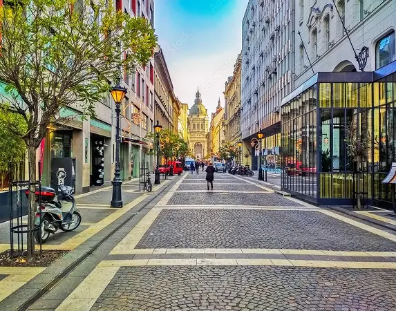 Unlock Budapest's Wonders: 4 Must-Do Experiences Through the Eyes of a Seasoned Traveler