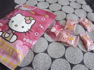 hello kitty chewy candy, 240baon