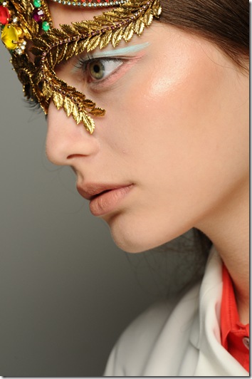 nars-creatures-of-the-wind-runwayshow-model 1-09122011