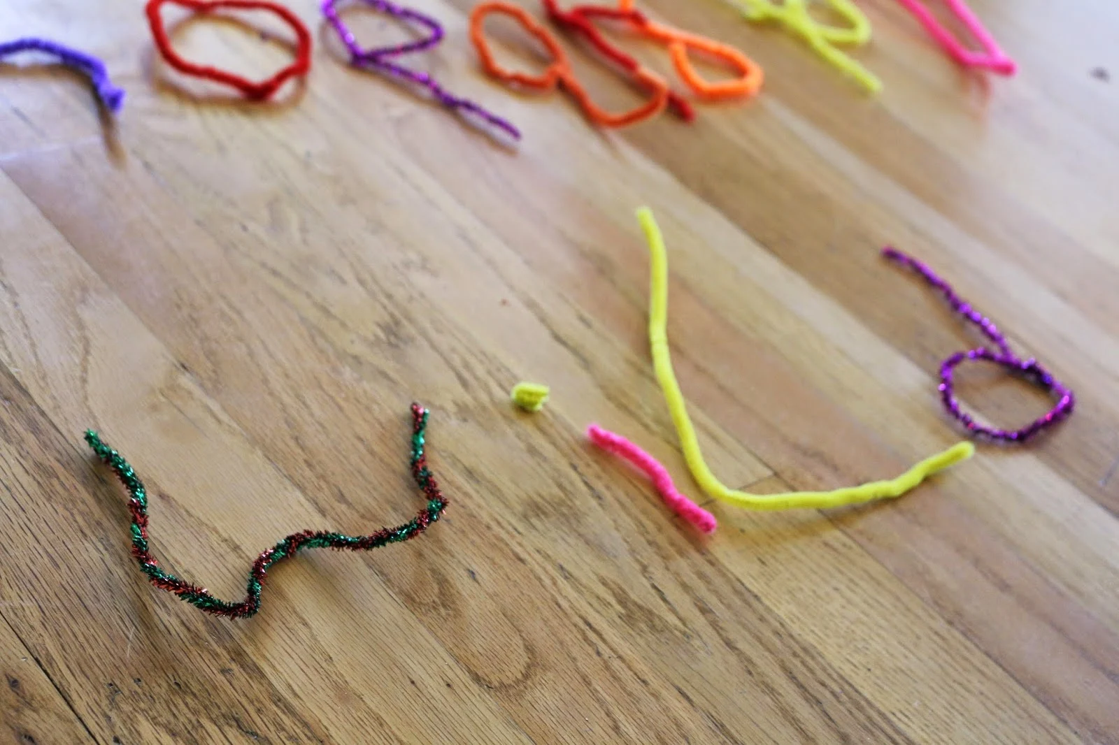 hands-on spelling practice with pipe cleaners