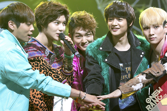 Shinee fighting!