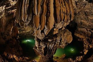 Biggest-Vietnam-Son-Doong-Cave-Wallpaper