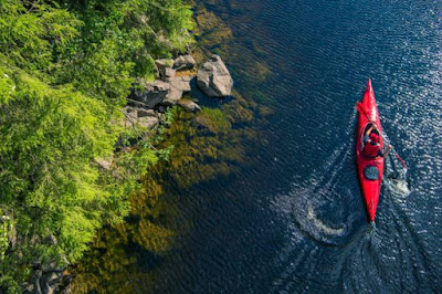 kayaking-near-island