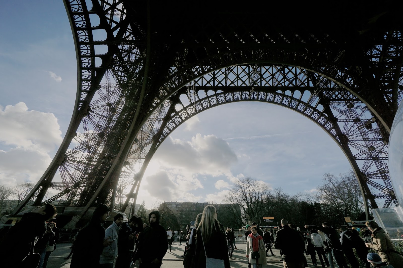 エッフェル塔（La tour Eiffel）　鉄のレース