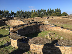 Hispania: Viladonga hill-for  by Hispania: Viladonga hill-fort  by E.V. Pita (2017)  / Link: https://archeopolis.blogspot.com/2017/10/hispania-viladonga-hill-fort-castro-de.html  / Castro de Viladonga (Castro de Rei)  por E.V. Pita (2017)E.V. Pita (2017)  / Link: https://archeopolis.blogspot.com/2017/10/hispania-viladonga-hill-fort-castro-de.html  / Castro de Viladonga (Castro de Rei)  por E.V. Pita (2017)
