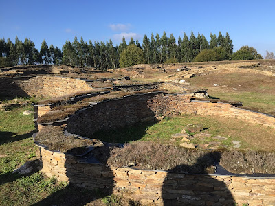 Hispania: Viladonga hill-for  by Hispania: Viladonga hill-fort  by E.V. Pita (2017)  / Link: https://archeopolis.blogspot.com/2017/10/hispania-viladonga-hill-fort-castro-de.html  / Castro de Viladonga (Castro de Rei)  por E.V. Pita (2017)E.V. Pita (2017)  / Link: https://archeopolis.blogspot.com/2017/10/hispania-viladonga-hill-fort-castro-de.html  / Castro de Viladonga (Castro de Rei)  por E.V. Pita (2017)