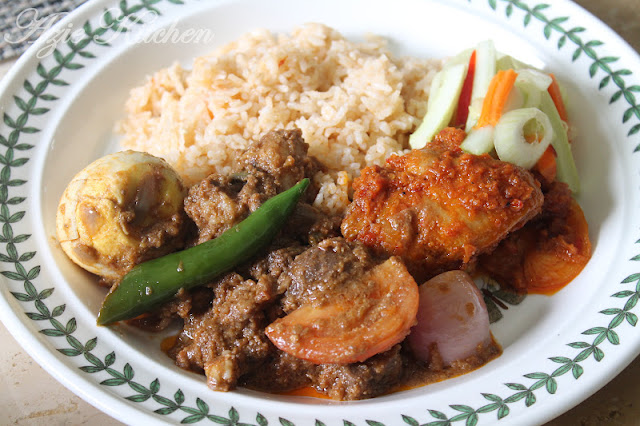 Azie Kitchen: Nasi Tomato Kukus, Sajian Hari Minggu