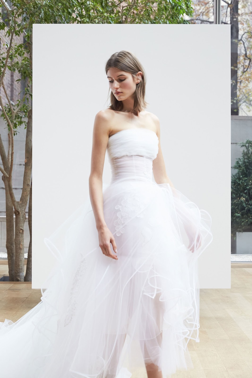  Wedding  by Oscar de la Renta Bridal  Spring 2019 Cool 