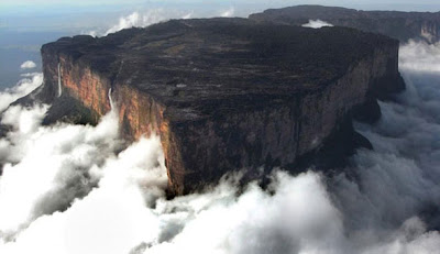 Roraima Mountain Wallpapers by cool wallpapers at cool wallpapers and cool and beautiful wallpapers