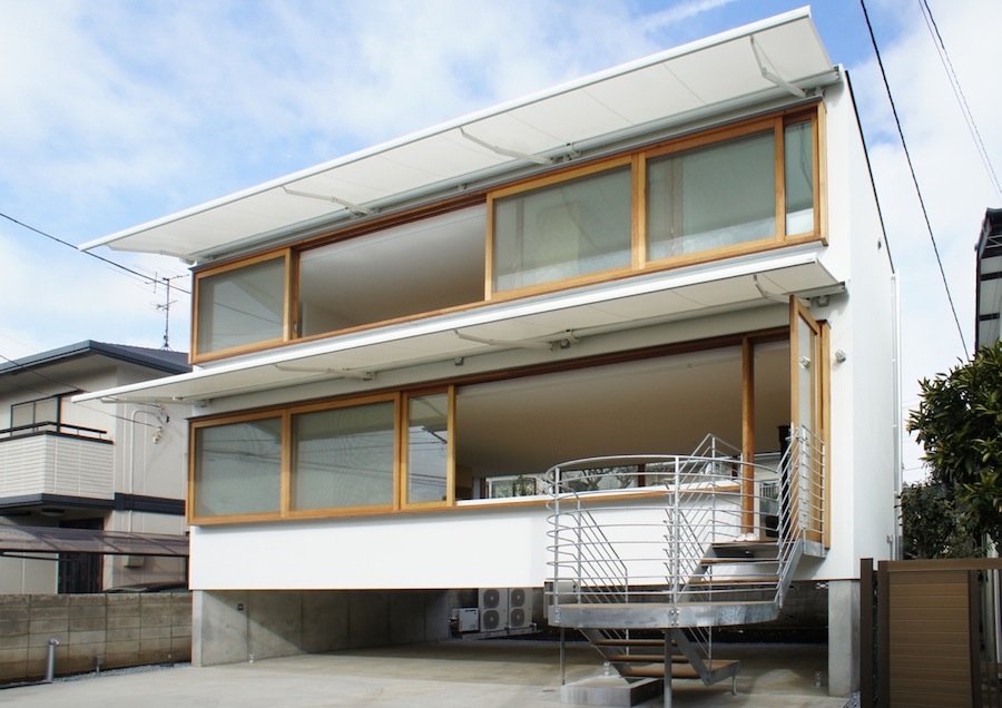 Japan Architects Com 手塚建築研究所による 高床の家