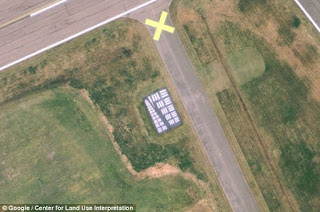 Mysterious bar code on the ground, United States, Cold War, surveillance aircraft, spy satellites