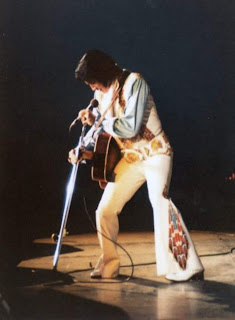 Elvis gallery images on stage 70s 
