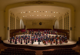 Vasily Petrenko and the Royal Liverpool Philharmonic Orchestra  © Mark McNulty