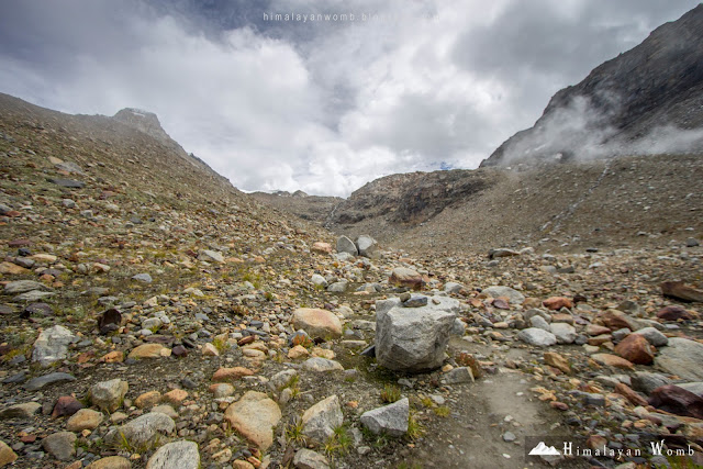 Debris, pin parvati pass base camp, self supported 