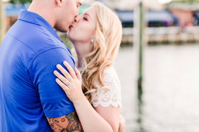 Downtown Annapolis Engagement Photos | Photos by Heather Ryan Photography