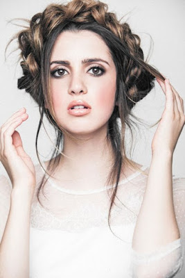  Laura Marano Frisur Ideen für Teen Girls 