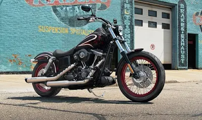 Harley Davidson Dyna Street Bob price and pic