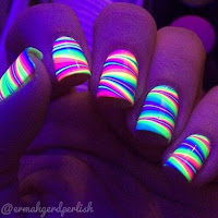 Uñas fluorescentes