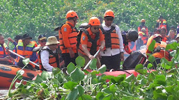 Cegah Banjir di Kecamatan Waru dan Taman Kembali Terulang, Tim Gabungan Pemrov Jatim dan Pemkab Sidoarjo Bersihkan Sungai Buntung 