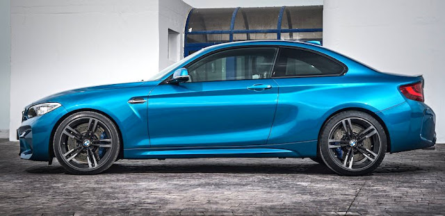 BMW M2クーペ