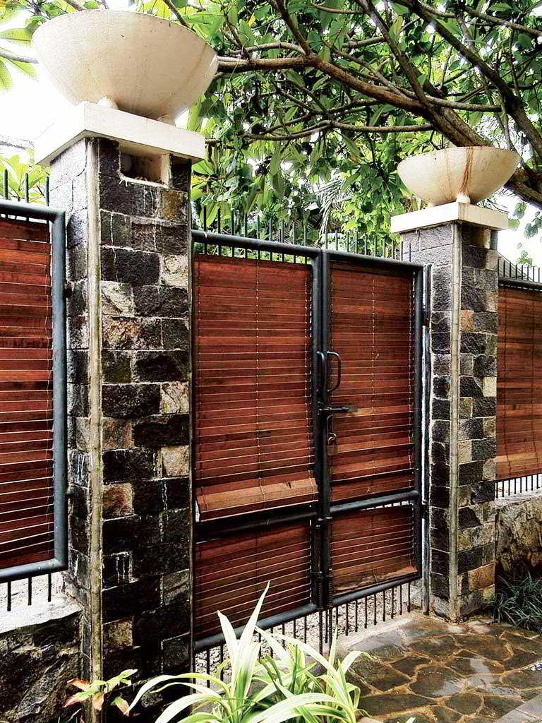 60 contoh model desain pagar  rumah minimalis  modern terbaru