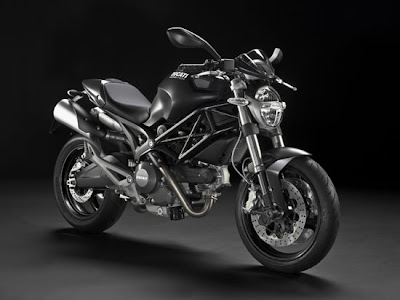 2010 Ducati Monster 696 superbike picture