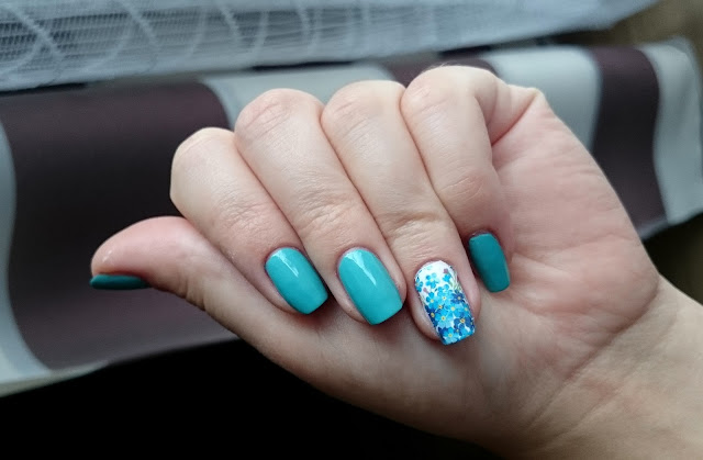 naklejki wodne, lakier avon Aqua Fan