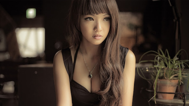 Cute Asian Girl HD Wallpaper